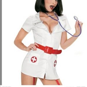 women size medium, true to size, super good condition just a little to short